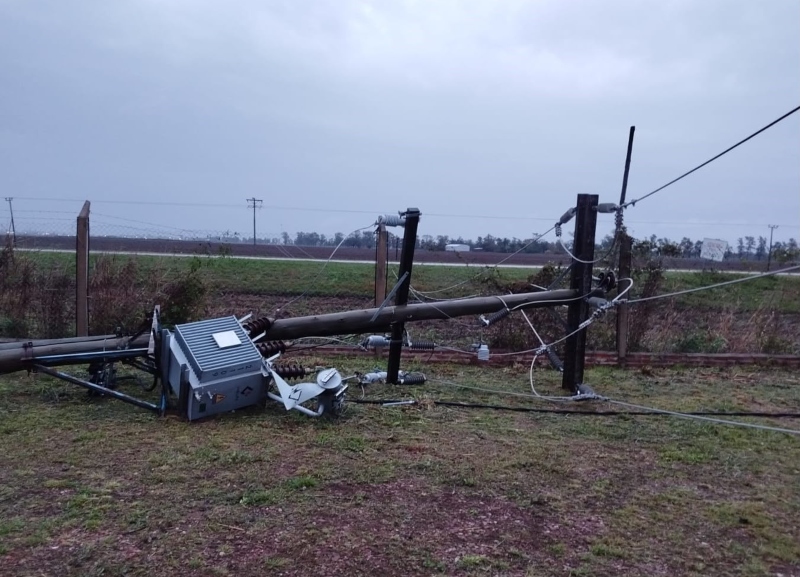 Intenso operativo de SEHEEP para reestablecer el servicio eléctrico luego del temporal Intenso operativo de SEHEEP para reestablecer el servicio eléctrico luego del temporal
