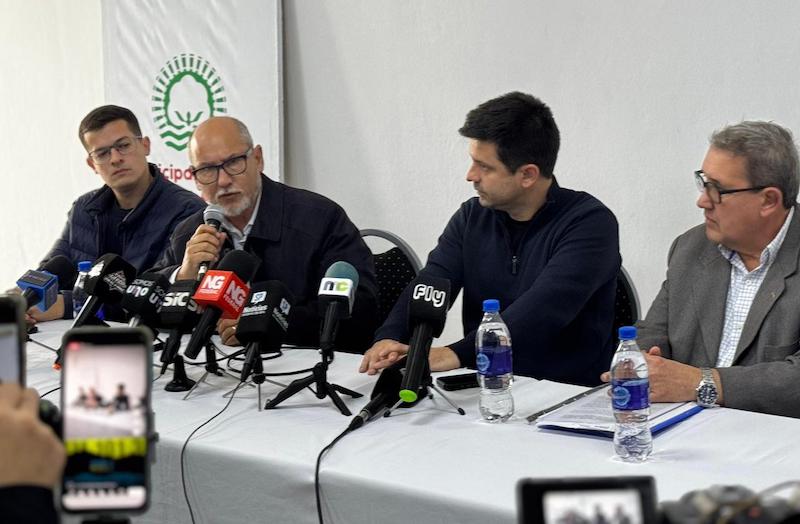El IPDUV y Municipio de Sáenz Peña firmaron un nuevo convenio para la construcción de viviendas El IPDUV y Municipio de Sáenz Peña firmaron un nuevo convenio para la construcción de viviendas
