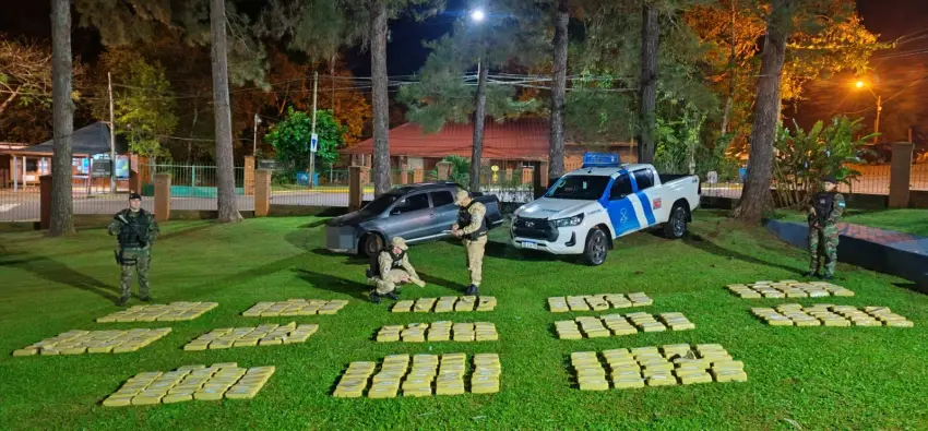 Incautaron en Misiones más de 324 kilos de drogas valuados en más de .242 millones Incautaron en Misiones más de 324 kilos de drogas valuados en más de .242 millones