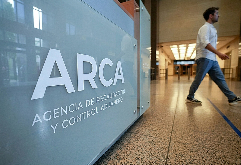 ARCA apunta contra 50 empresas por una deuda de 0.000 millones ARCA apunta contra 50 empresas por una deuda de 0.000 millones
