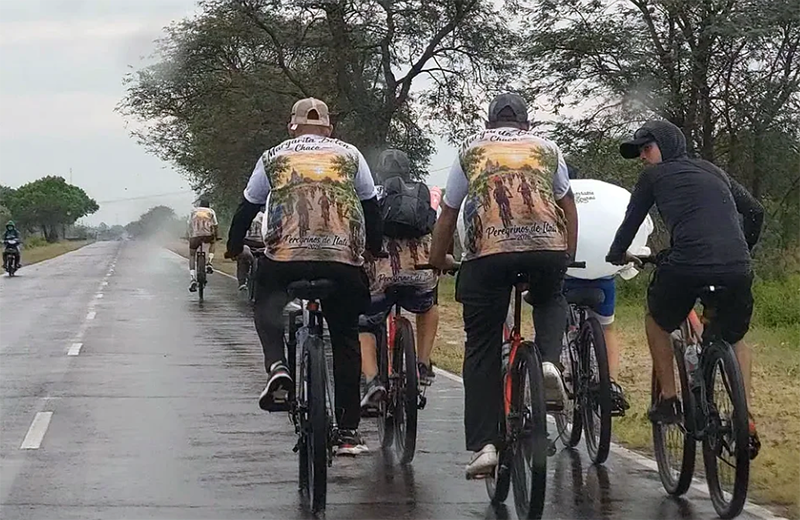 47ª Peregrinación Juvenil del NEA: con lluvia y mucha fe los peregrinos siguen arribando a Itatí 47ª Peregrinación Juvenil del NEA: con lluvia y mucha fe los peregrinos siguen arribando a Itatí