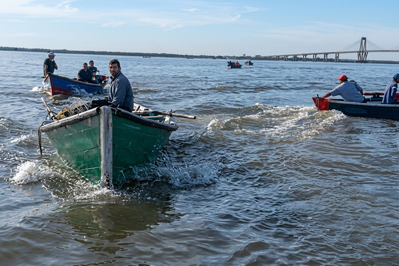 Violencia en el Paraná: canoeros de Corrientes atacaron a personal de Prefectura Violencia en el Paraná: canoeros de Corrientes atacaron a personal de Prefectura