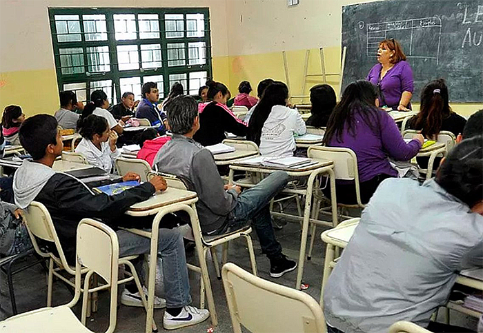 Quieren que la educación financiera sea obligatoria en todas las secundarias del país Quieren que la educación financiera sea obligatoria en todas las secundarias del país