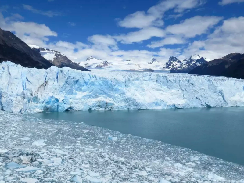 Escándalo Santa Cruz: Vidal le entregó a un empresario emiratí tierras frente al Perito Moreno Escándalo Santa Cruz: Vidal le entregó a un empresario emiratí tierras frente al Perito Moreno
