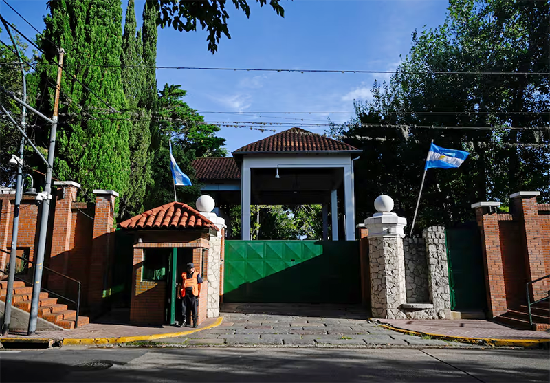 Escándalo en Olivos: Agudiez, Gorini y Angeletti, la red de negocios detrás de Karina Milei Escándalo en Olivos: Agudiez, Gorini y Angeletti, la red de negocios detrás de Karina Milei