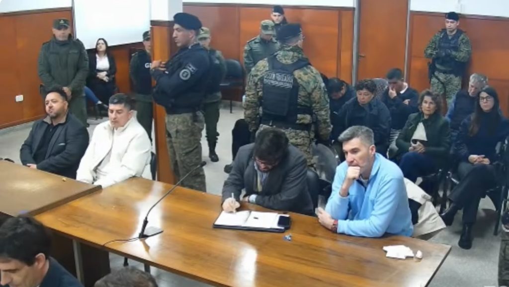 Causa “Facturas truchas”: condenan a 10 años de prisión a Walter Pasko y a Fernando Ayala Causa “Facturas truchas”: condenan a 10 años de prisión a Walter Pasko y a Fernando Ayala