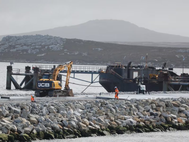 Petrolera inglesa ratificó que seguirá con la extracción de crudo en Malvinas pese a las sanciones argentinas Petrolera inglesa ratificó que seguirá con la extracción de crudo en Malvinas pese a las sanciones argentinas