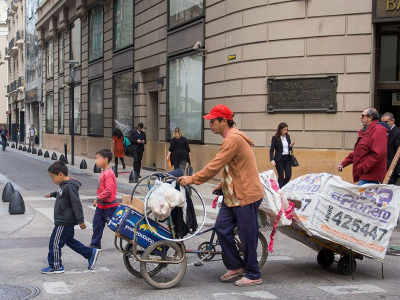 Lo que esconde la pobreza del semestre: subió 4,6 puntos entre el primer y segundo trimestre Lo que esconde la pobreza del semestre: subió 4,6 puntos entre el primer y segundo trimestre