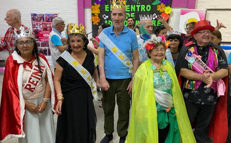 Desarrollo Humano acompañó el Día del Jubilado y la llegada de la primavera junto a más de 400 adultos mayores Desarrollo Humano acompañó el Día del Jubilado y la llegada de la primavera junto a más de 400 adultos mayores