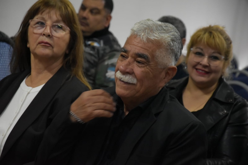 La Legislatura reconoció la trayectoria del locutor Ramón “Bigotín” Maidana La Legislatura reconoció la trayectoria del locutor Ramón “Bigotín” Maidana