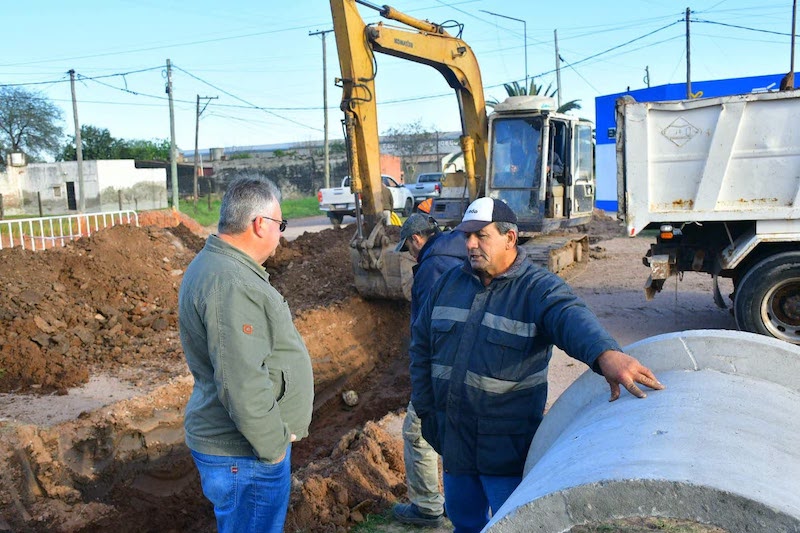 J. J. Castelli: avanzan con una obra de alcantarillado para mejorar el escurrimiento de las lluvias J. J. Castelli: avanzan con una obra de alcantarillado para mejorar el escurrimiento de las lluvias