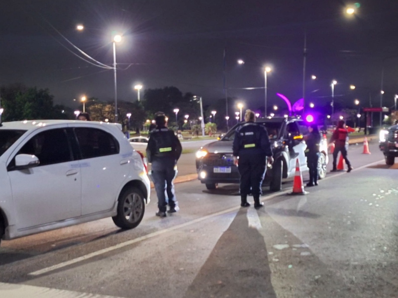 Controles de tránsito durante el fin de semana: 50 vehículos fueron removidos al corralón y detectaron 19 casos de alcoholemia Controles de tránsito durante el fin de semana: 50 vehículos fueron removidos al corralón y detectaron 19 casos de alcoholemia