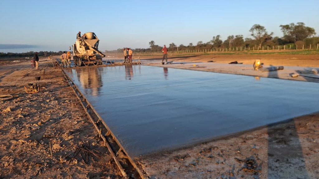 Avanza la obra de la nueva pista de aterrizaje en Misión Nueva Pompeya Avanza la obra de la nueva pista de aterrizaje en Misión Nueva Pompeya