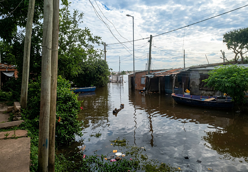El Niño ya golpea al NEA y la Patagonia: inundaciones, evacuados y asistencia aérea El Niño ya golpea al NEA y la Patagonia: inundaciones, evacuados y asistencia aérea