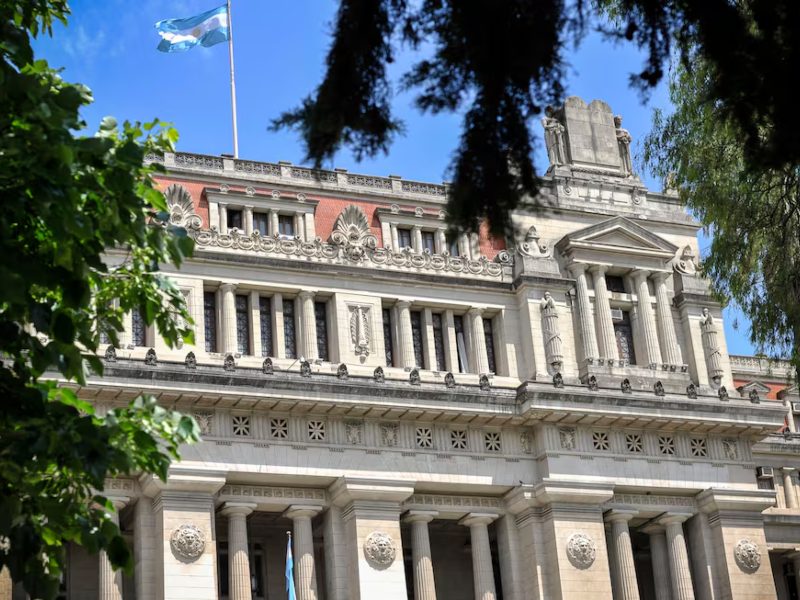El CECIM convocó a una marcha a Tribunales contra el fallo de la Corte: “Han deslegitimado a todo el pueblo argentino” El CECIM convocó a una marcha a Tribunales contra el fallo de la Corte: “Han deslegitimado a todo el pueblo argentino”