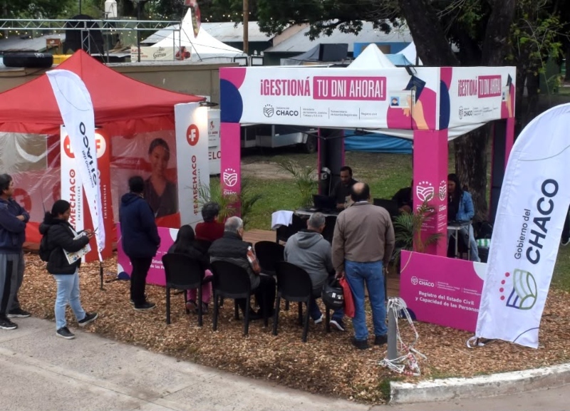 Operativo para tramitar el DNI en la Feria del Libro: “Tenemos un Estado presente que escucha y resuelve”, afirmó Peche Operativo para tramitar el DNI en la Feria del Libro: “Tenemos un Estado presente que escucha y resuelve”, afirmó Peche