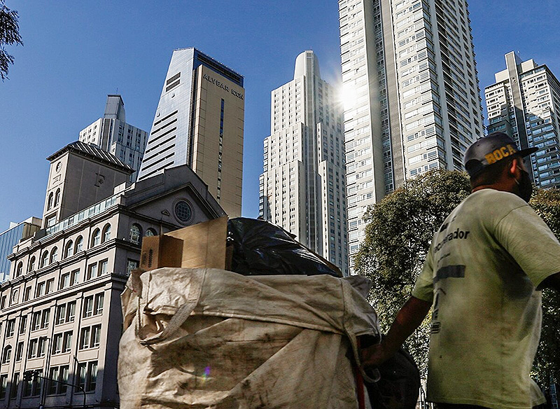 La desigualdad tuvo una leve baja pero el 10% más rico gana 13 veces más que el más pobre La desigualdad tuvo una leve baja pero el 10% más rico gana 13 veces más que el más pobre