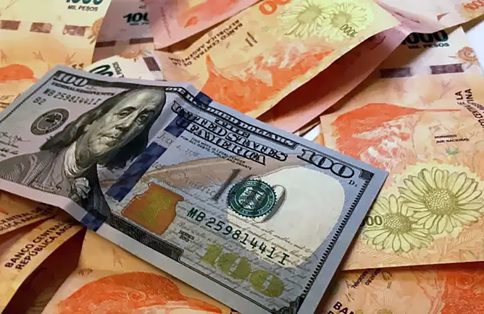 Ni RIGI ni desregulación: el boom de inversiones no llega y crece la presión sobre los dólares Ni RIGI ni desregulación: el boom de inversiones no llega y crece la presión sobre los dólares