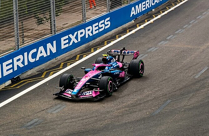 Gran Premio de Singapur: Franco Colapinto abandonó la carrera tras un desperfecto en su auto Gran Premio de Singapur: Franco Colapinto abandonó la carrera tras un desperfecto en su auto