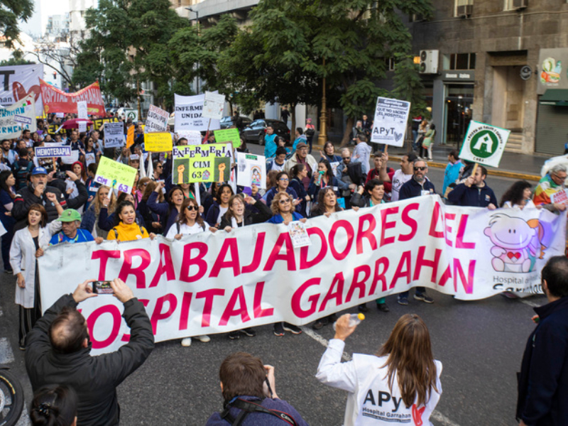 Trabajadores del Garrahan cuestionan el cobro a extranjeros: “Vulnera derechos fundamentales” Trabajadores del Garrahan cuestionan el cobro a extranjeros: “Vulnera derechos fundamentales”