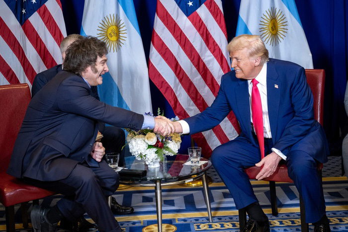 El Gobierno argentino firmó un acuerdo con Estados Unidos y otros países para frenar la “producción excesiva” a nivel global El Gobierno argentino firmó un acuerdo con Estados Unidos y otros países para frenar la “producción excesiva” a nivel global