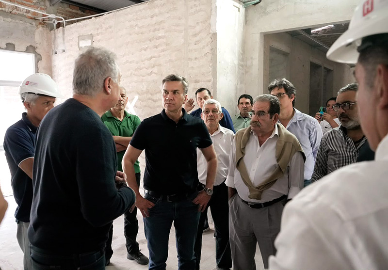 Zdero supervisó en Gral. Vedia el avance del nuevo Hospital y refacción del Centro de Jubilados Zdero supervisó en Gral. Vedia el avance del nuevo Hospital y refacción del Centro de Jubilados