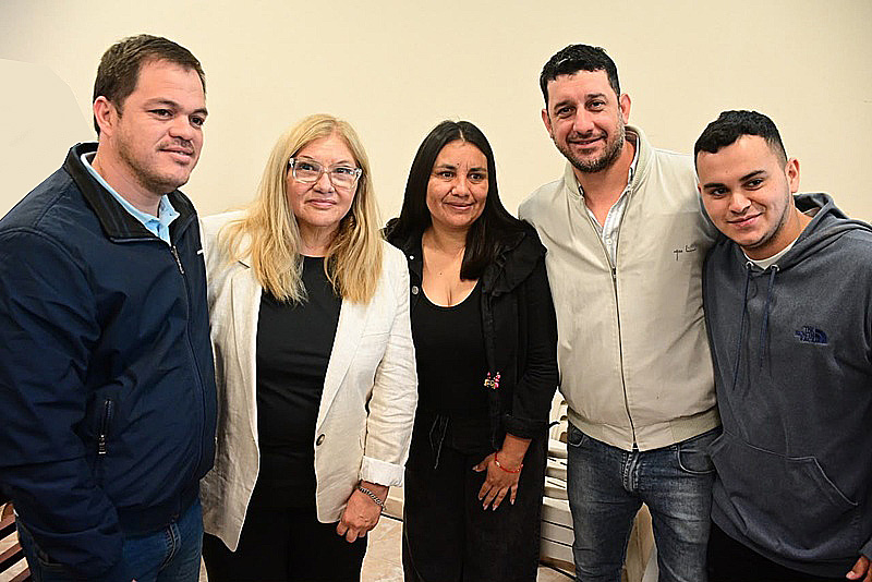 Carmen Delgado acompañó el llamado a licitación para pavimentar nuevos tramos de la Ruta Provincial 13 Carmen Delgado acompañó el llamado a licitación para pavimentar nuevos tramos de la Ruta Provincial 13
