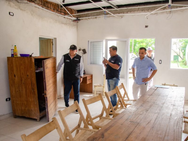 Matkovich supervisó la refacción integral del Destacamento Rural de Colonia El Tacuarí Matkovich supervisó la refacción integral del Destacamento Rural de Colonia El Tacuarí