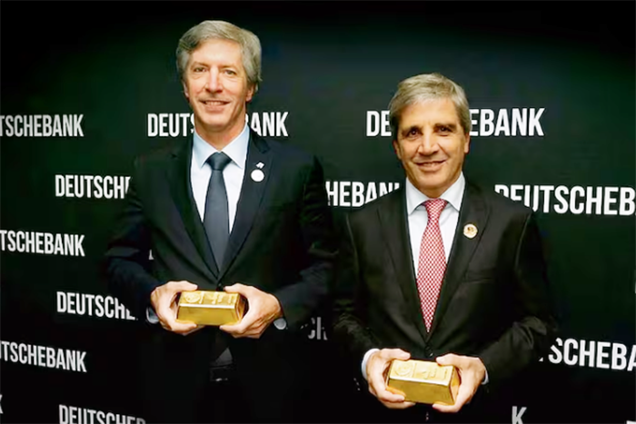 Un amigo de la casa ganó con la timba del Gobierno de Milei y los Golden Boys Un amigo de la casa ganó con la timba del Gobierno de Milei y los Golden Boys