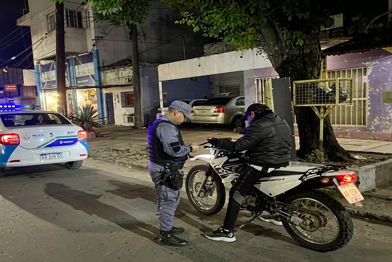 Operativos preventivos en Resistencia: cinco personas conducidas y dos motos secuestradas Operativos preventivos en Resistencia: cinco personas conducidas y dos motos secuestradas