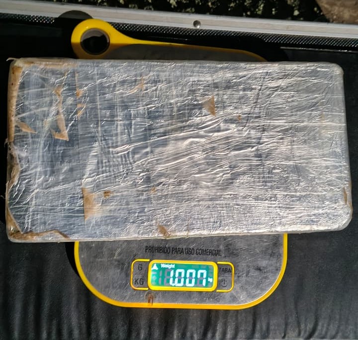 Dos detenidos con más de un kilo de cocaína en un operativo vial Dos detenidos con más de un kilo de cocaína en un operativo vial