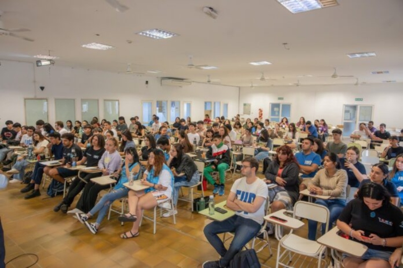 ¿Cuánto vale tu trabajo periodístico? Una charla para aprender a presupuestar proyectos autogestivos ¿Cuánto vale tu trabajo periodístico? Una charla para aprender a presupuestar proyectos autogestivos