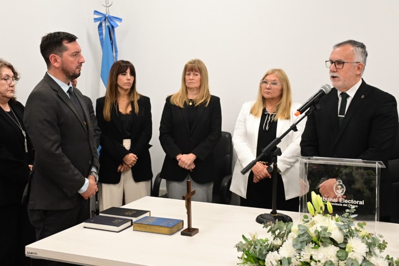 Delgado acompañó la jura de jueces y procuradores fiscales del Tribunal Electoral Delgado acompañó la jura de jueces y procuradores fiscales del Tribunal Electoral