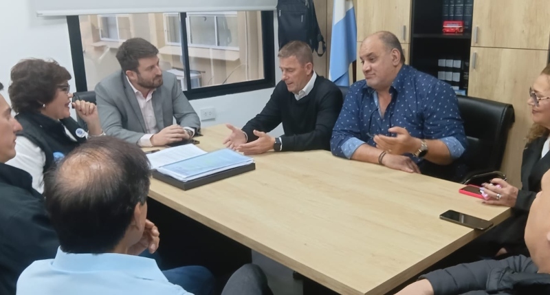 La Intergremial Judicial se reunió con el fiscal de Estado, Roberto Harlein, por el nuevo proyecto de “desenganche” La Intergremial Judicial se reunió con el fiscal de Estado, Roberto Harlein, por el nuevo proyecto de “desenganche”