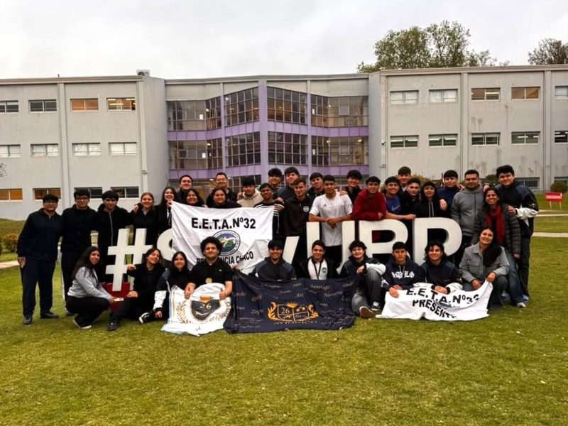 Estudiantes chaqueños se destacaron en las Olimpíadas Nacionales de Innovación y Tecnología Estudiantes chaqueños se destacaron en las Olimpíadas Nacionales de Innovación y Tecnología