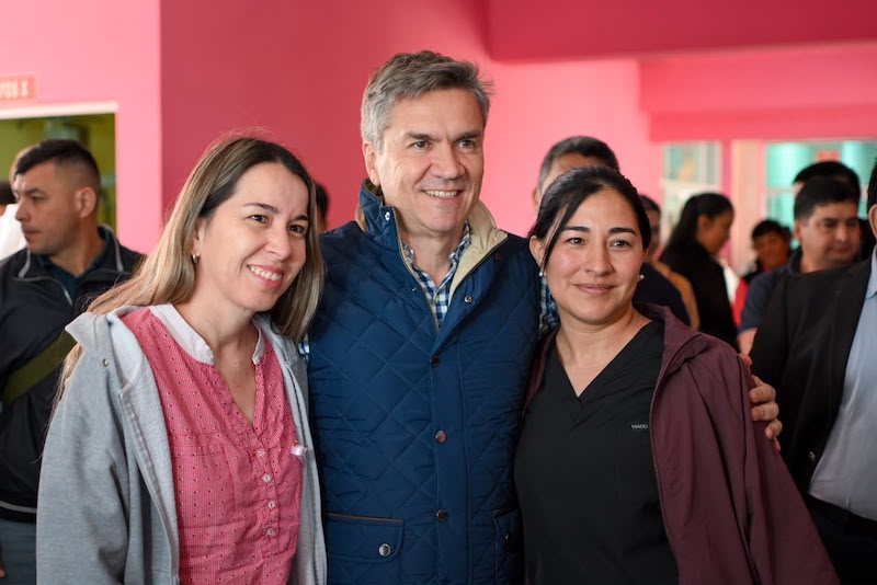 Fuerte Esperanza: Zdero acompañó a especialistas y anunció más refuerzos para la salud en El Impenetrable Fuerte Esperanza: Zdero acompañó a especialistas y anunció más refuerzos para la salud en El Impenetrable